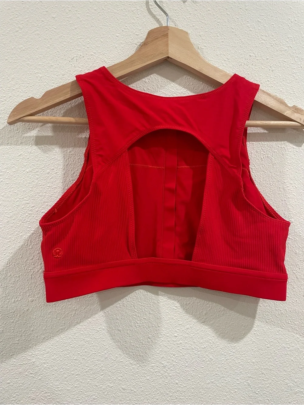 Lululemon Red Zip-Front Ribbed Athletic Sports Bra Back Cut Out Size Small